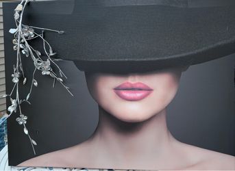 ELEGANT WOMAN BLACK HAT CANVAS