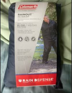 Coleman Rainout PVC Rain Suit in size XL/2XL