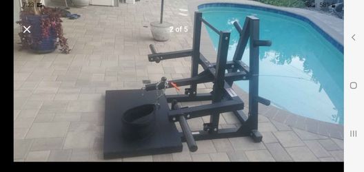 BELT SQUAT MACHINE