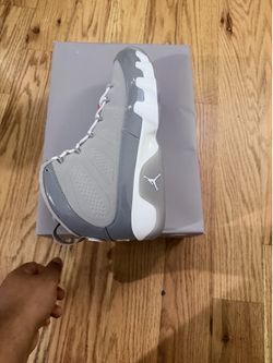 Cool grey 9 s Jordan