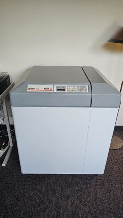 Agfa AccuSet 1000 film imagesetter