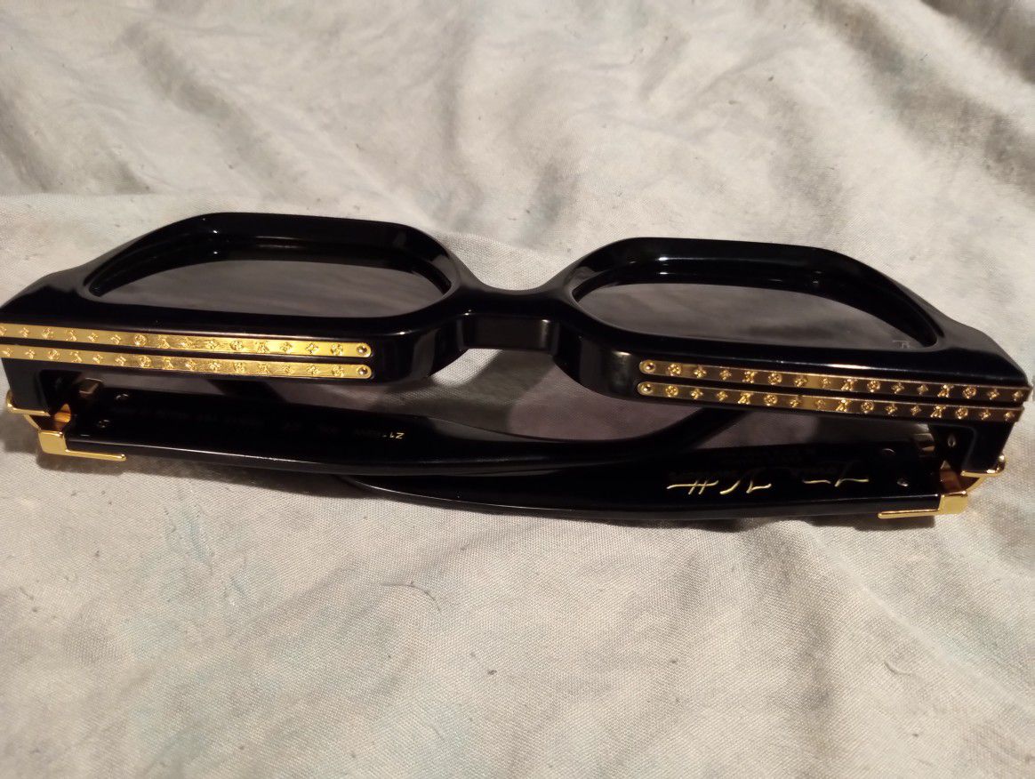 Louis Vuitton 1.1 Millionaire Sunglasses for Sale in Bronx, NY - OfferUp