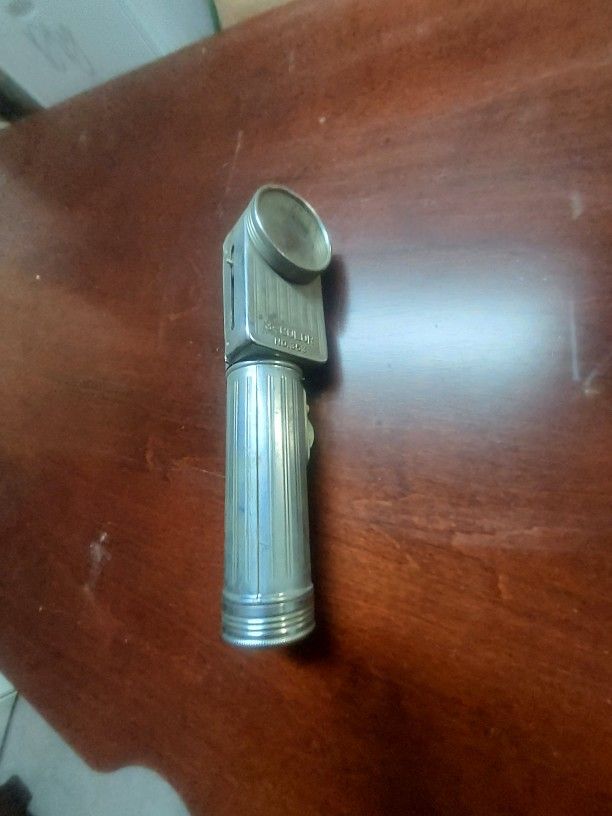 US Army Electric Torch Flaslight