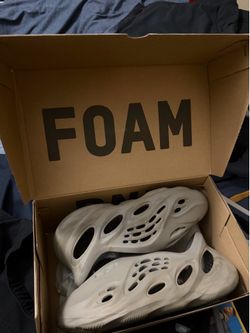 Yeezy Foam Runner “Stone Salt”