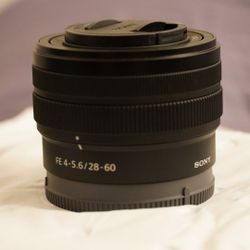 Sony SEL2860 F/4-5.6 28-60mm