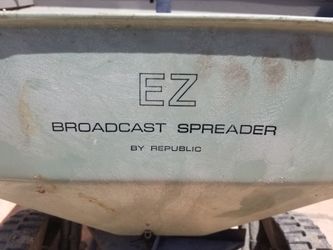 Seed Fertilizer Spreader