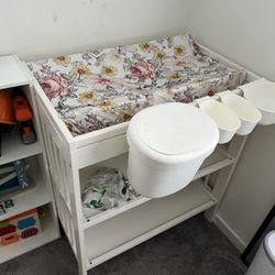 IKEA Diaper Changing Table With Pad And 2 Pad Covers 