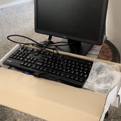 Dell computer display and keyboard