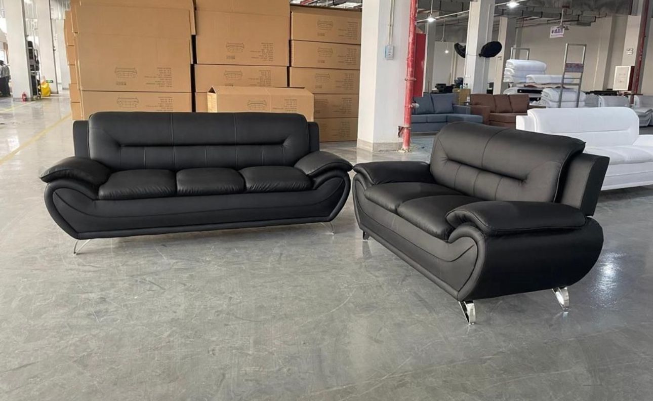 Brand New Sofa and Loveseat / Sofa y Loveseat Nuevos a Estrenar … Fast 🚚