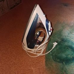 Sunbeam Clothing Iron 