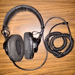 Sony MDR-7506 Professional Studio Headphones Monitors
