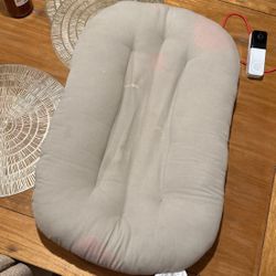 Snuggle Me Organic Infant Pillow 