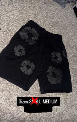 Denim tear shorts size medium they run big‼️