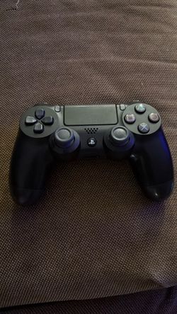 PS4 controller