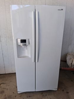 Refrigerator Samsung, white