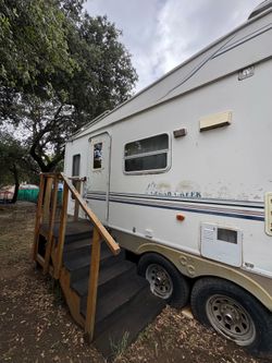 2000 37ft Forrest river 5th wheel on large lot 15 mins from alpine