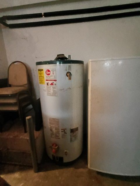 Barely New Water Heater Uses Gas $150