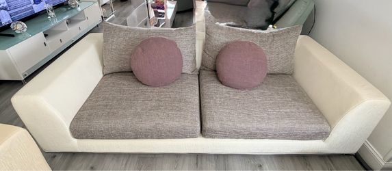 Modern Living Room – Excellent Condition