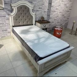 Brand New/ Realyn Chipped White Twin Upholstered Panel Bed Frame Cama// Mattress Sold Separately 