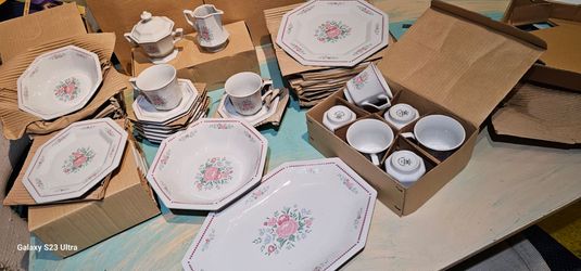 Vintage Dining Set CAC fine Ceramic Pearl J.S China Pink flowers Octagonal New 44 pc