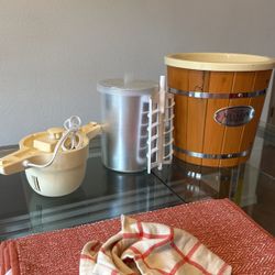  Nostalgia Electric Ice Cream Maker - Old Fashioned