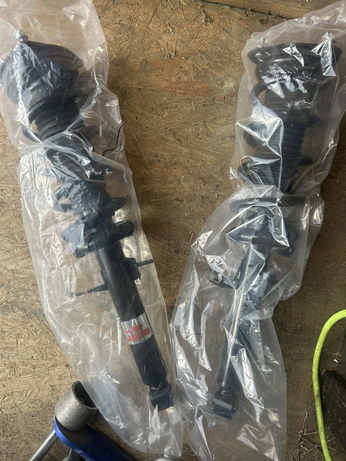 Infiniti Or Nissan Shocks/struts With Springs New