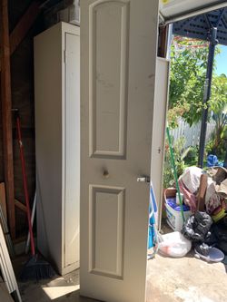 Foldable door