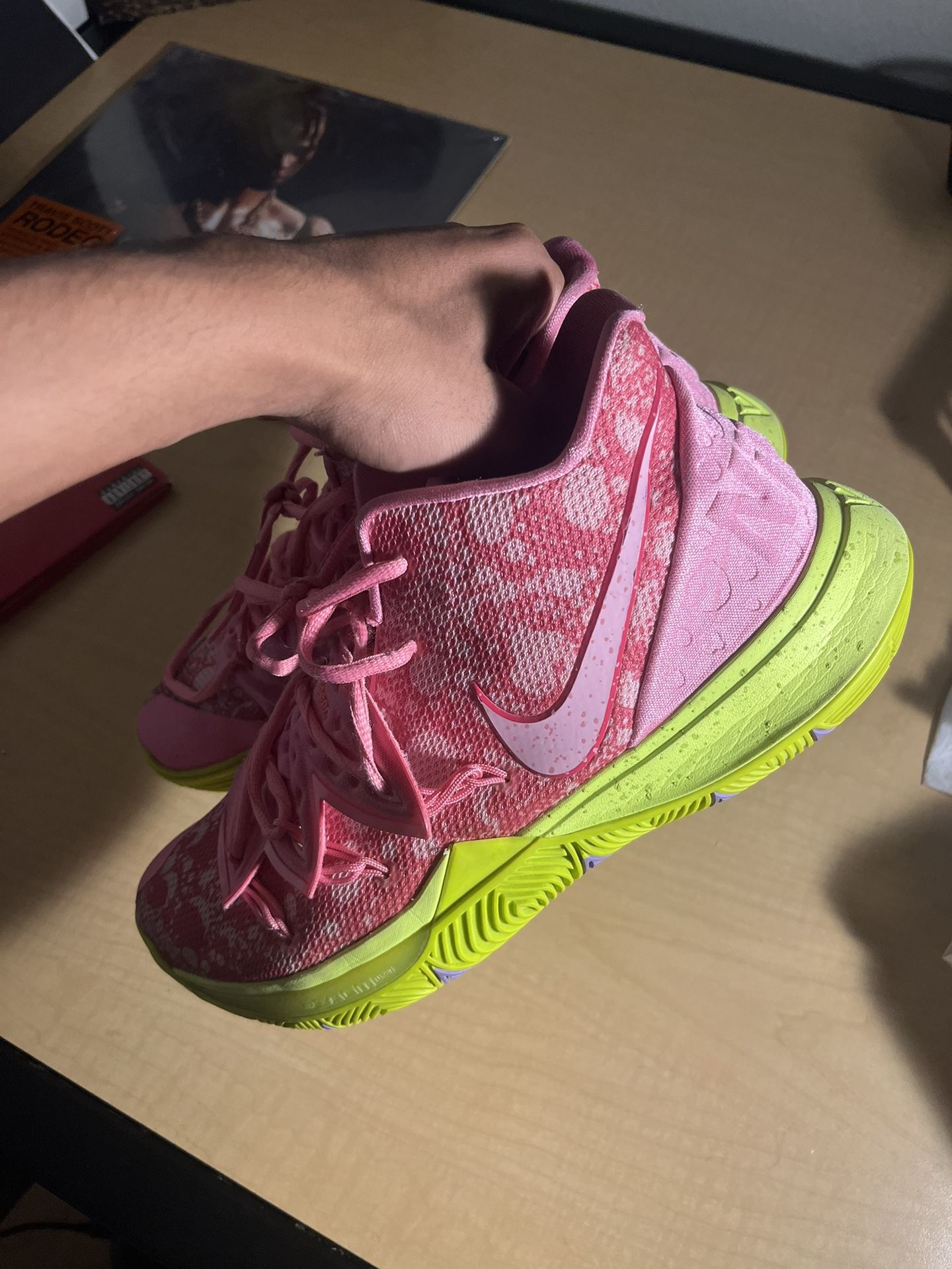 Nike Kyrie 5 Spongebob Patrick Size 10.5