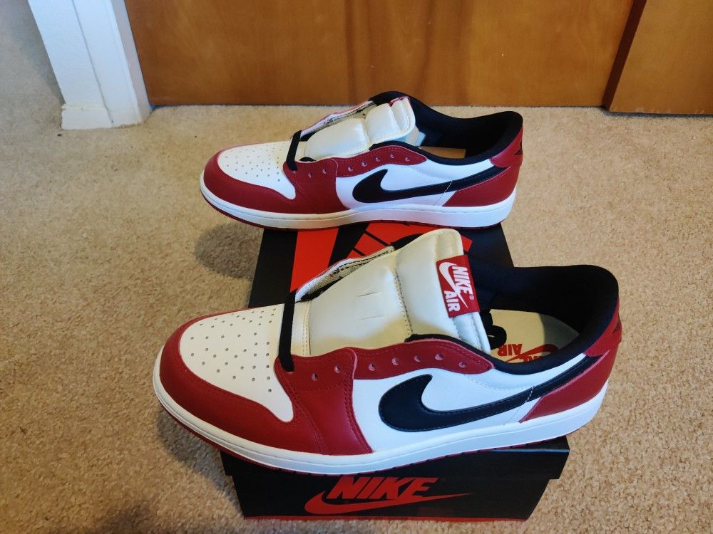 Jordan 1 Low Chicago S 10.5
