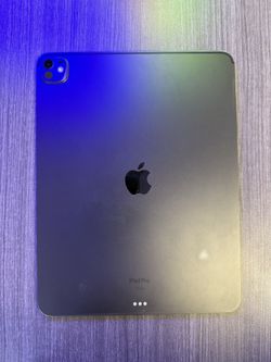iPad Pro 13" (M4) 512GB Wi-Fi Space Black Good Condition