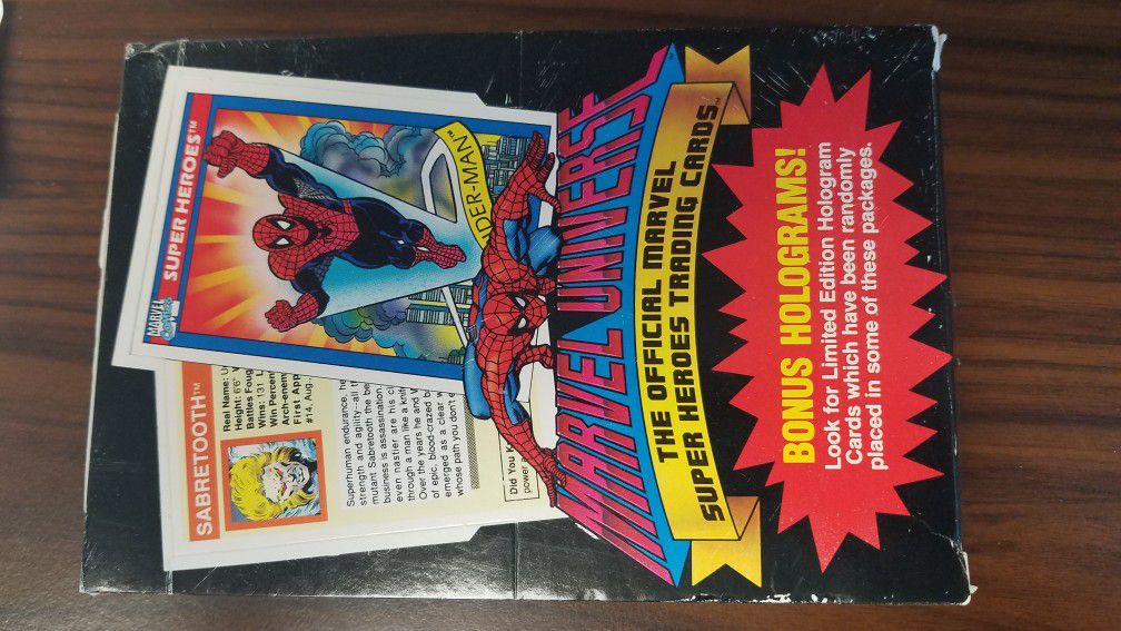 1990 Marvel Universe 162 Card Set Plus PSA 8 Wolverine hologram 