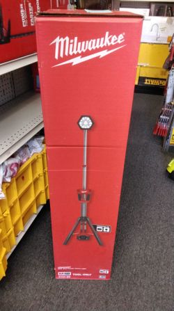 MILWAUKEE M18 DUAL POWER TOWER LIGHT (TOOL ONLY)