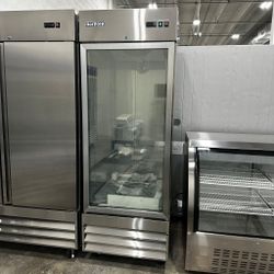 Commercial Upright Freezer 23 Cu. Ft