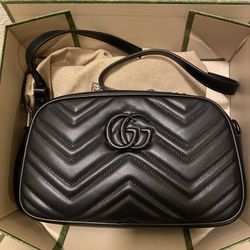 Gucci Dollar Calfskin Interlocking G Shoulder Bag Medium for Sale in Simi  Valley, CA - OfferUp