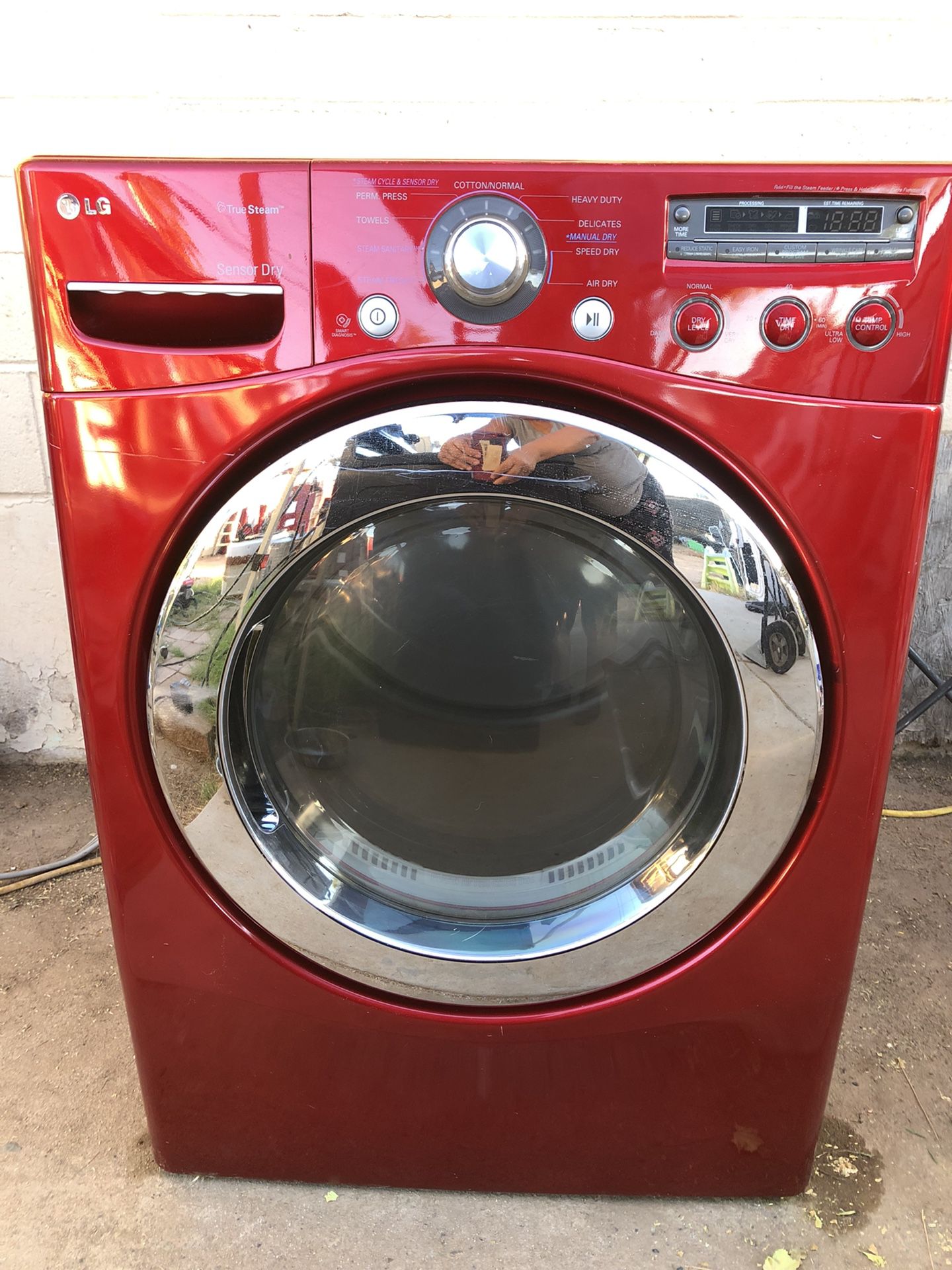 DRYER LG ELECTRIC DELIVERY AND INSTALLATION AVAILABLE VERY CLEAN 
