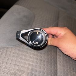 Scosche BTFM9 FM Bluetooth Transmitter Car, Wireless Radio Bluetooth Adapter, Hands-Free Kit for Calls, Siri and Google Assistant
