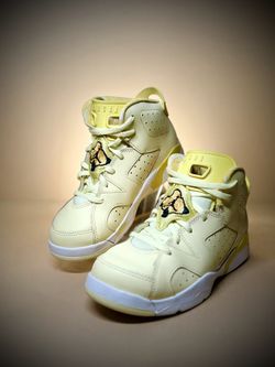 Nike Air Jordan 6 Retro Yellow Floral 543390-800 Grade School Size 2.5y