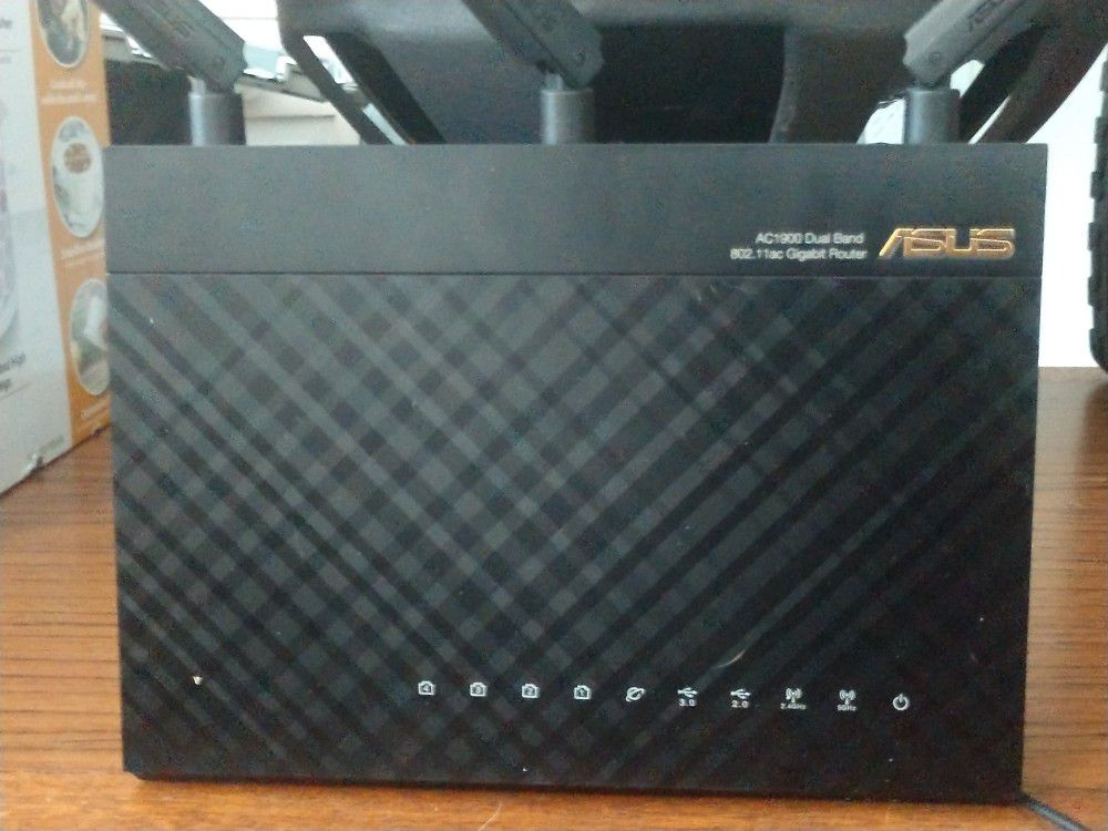Asus dual band gaming router RT-AC1900P
