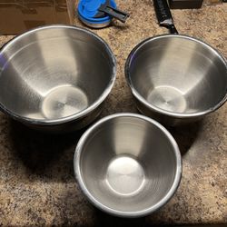 XL stainless steel mixing bowls