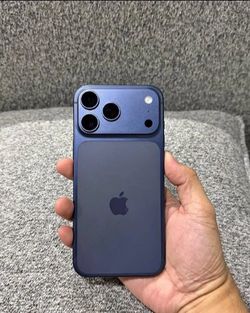 Apple iPhone 17 Pro Max 256GB Blue – OfferUp USA