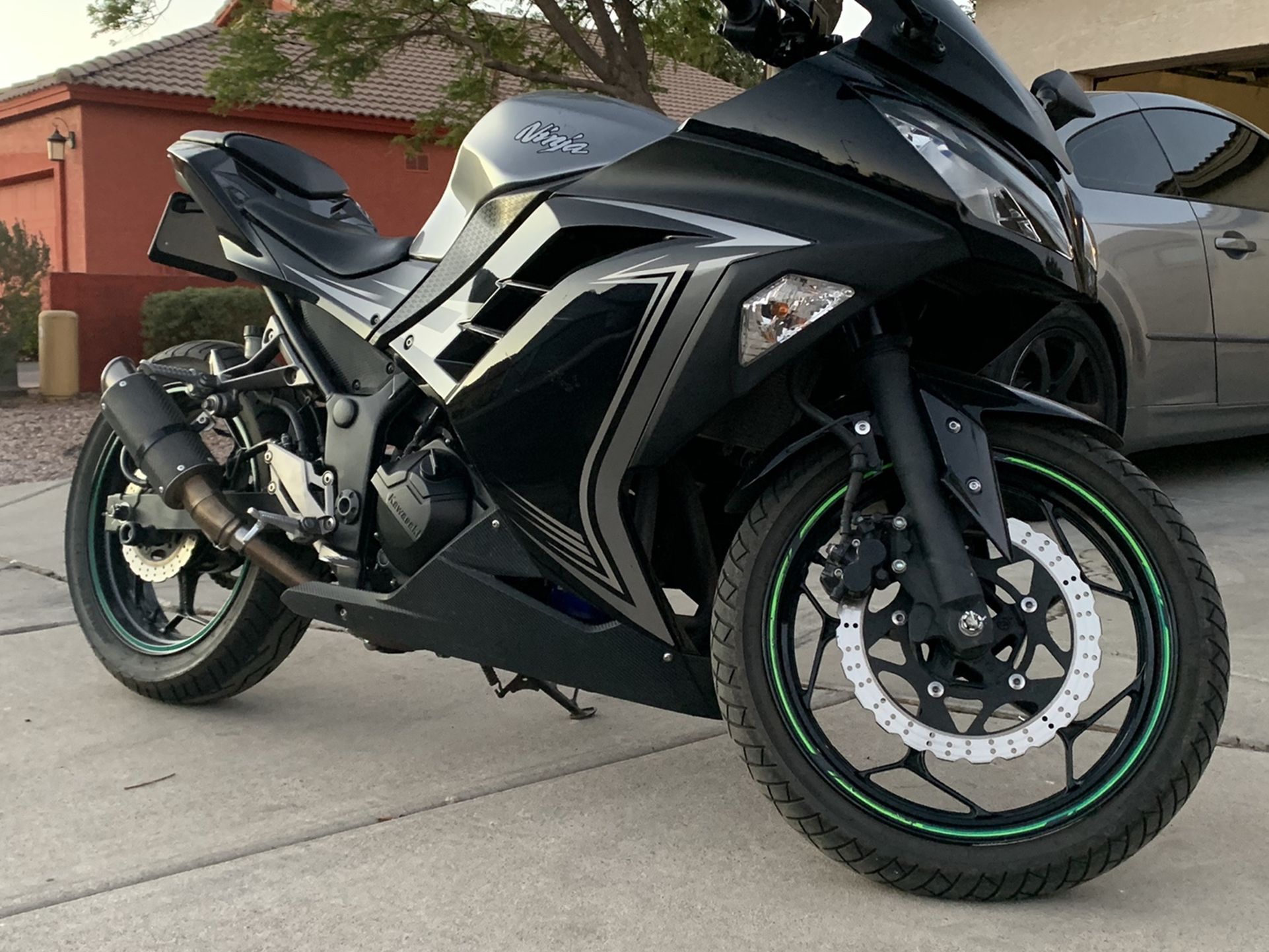 Kawasaki Ninja 300