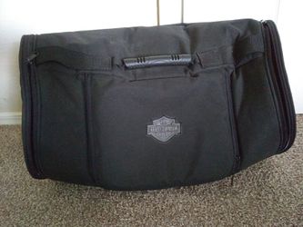 Never used - Harley Davidson day bag with rain fly