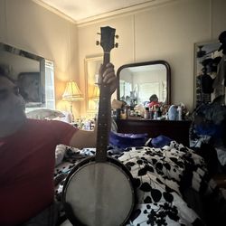 Antique banjo 