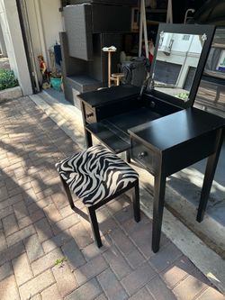 Black Vanity Desk with bench seat 36x18 h 30