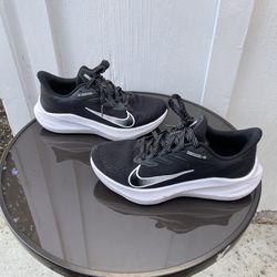 Pre- Owned Women Nike Zoom Winflo Running Shoes Black CJ0302-005 Size 6.5