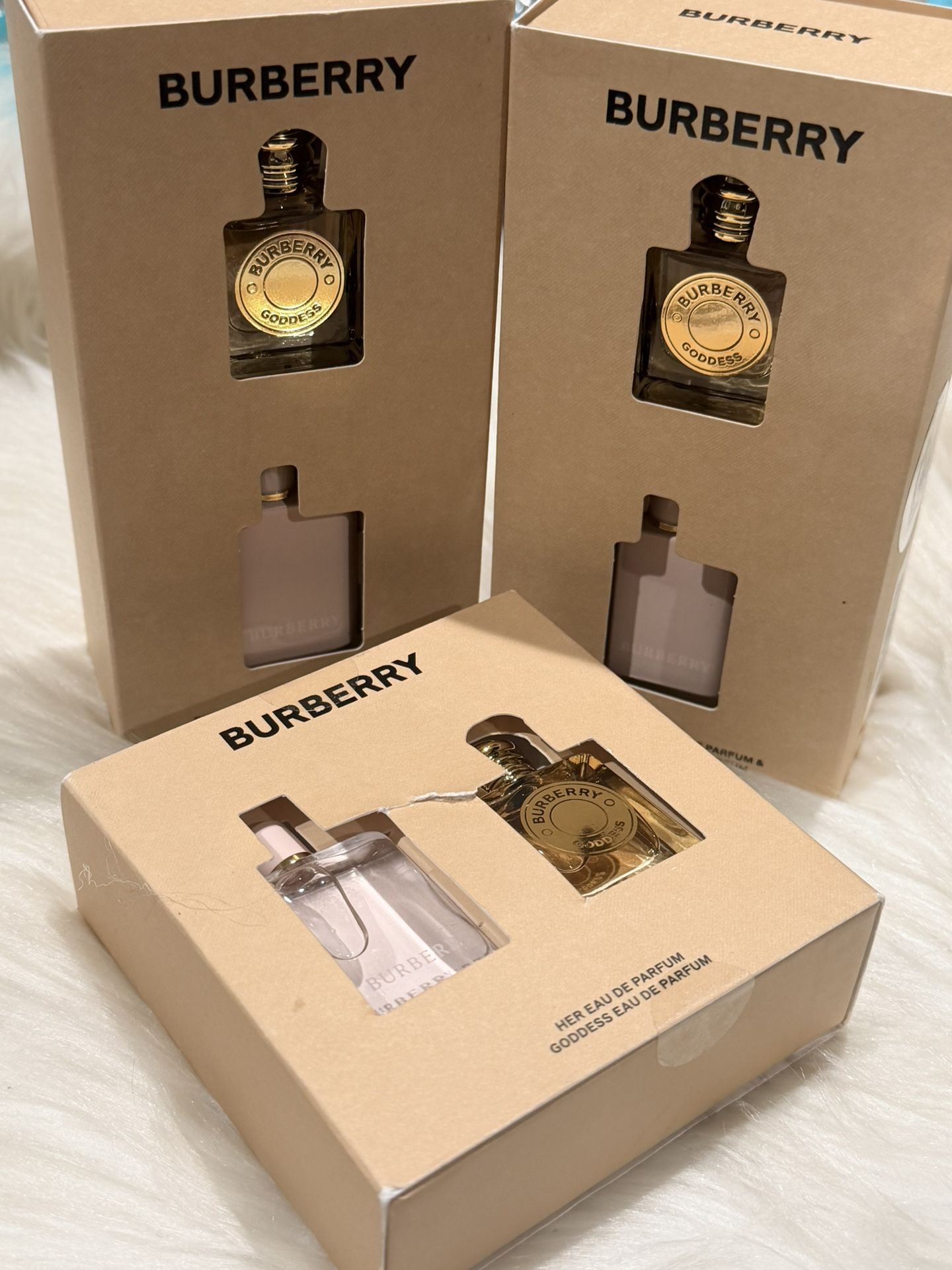 Burberry Mini Goddess & Her Perfume