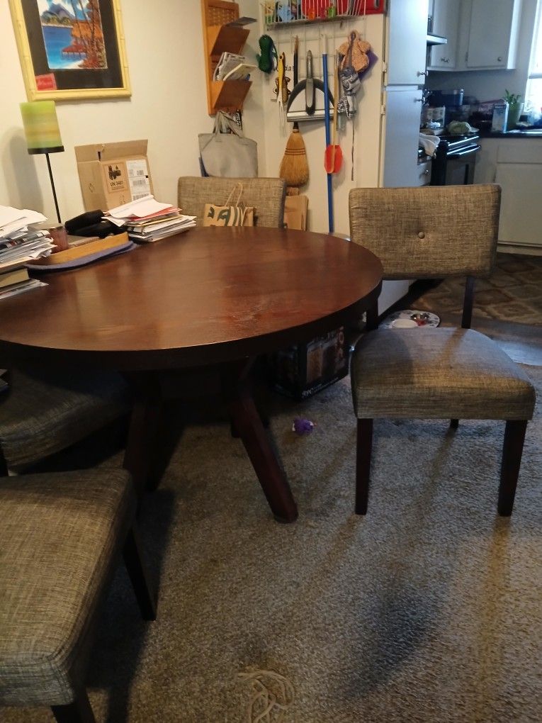 Dining Set W 4 Upolstered Chairs