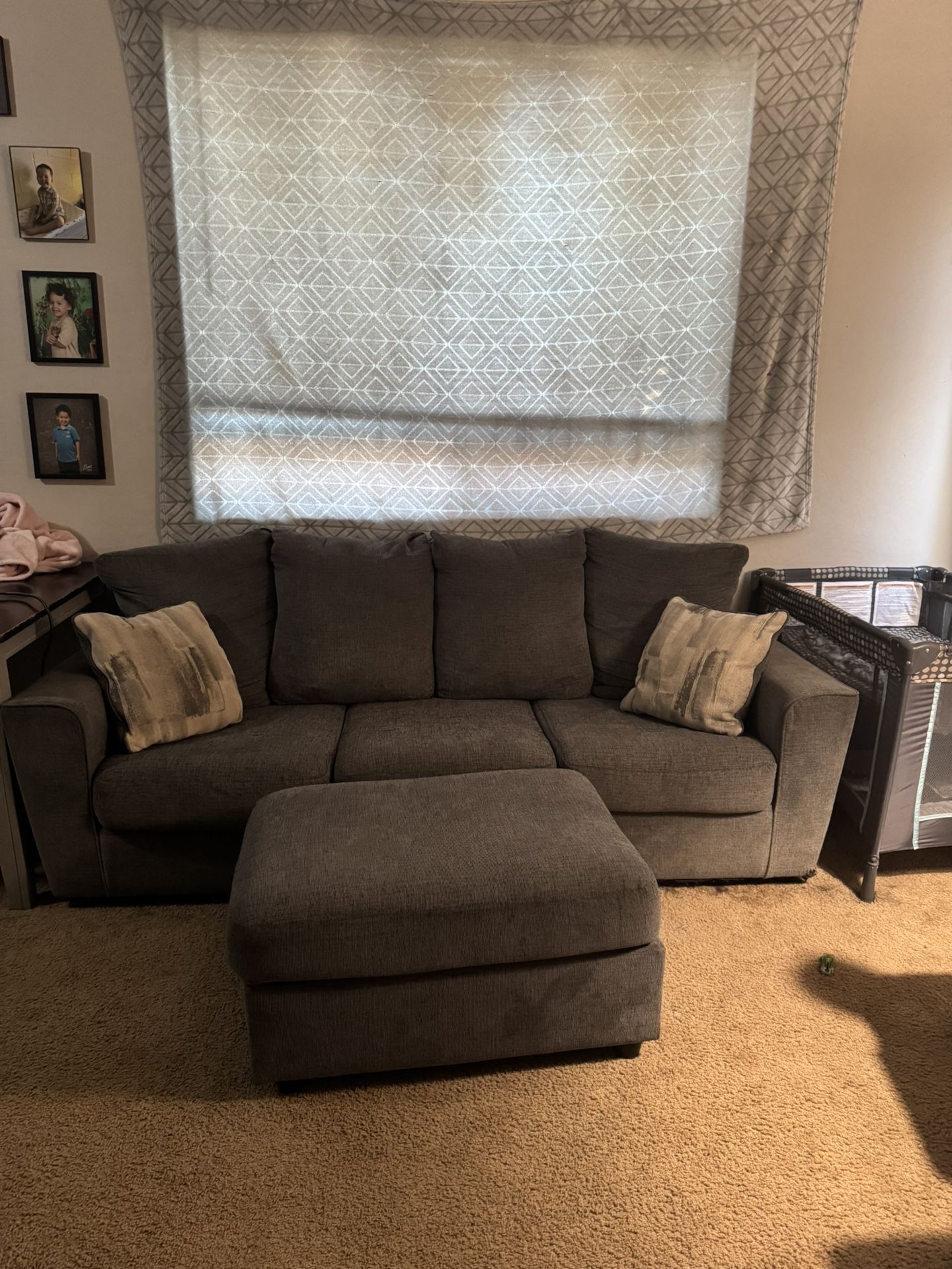 Stairatt Ashley furniture Couch With Ottoman