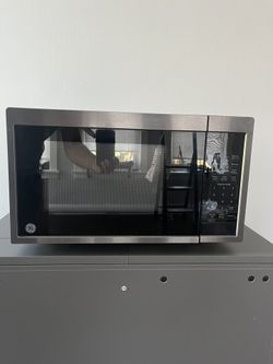 GE 0.9 Cu. Ft. Countertop Microwave with Convenience Cooking Controls - Stainless Steel