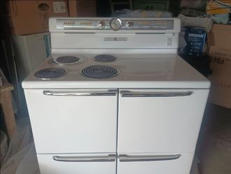 1952 General Electric Vintage Electric Range – Beautiful Mid-Century Stove